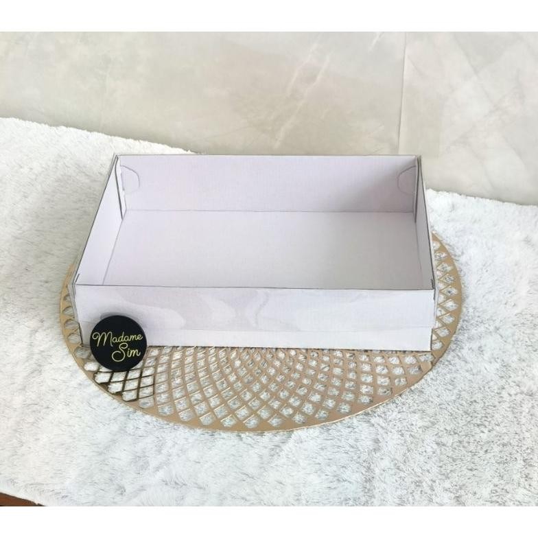 

ORIGINAL BOX MIKA SESERAHAN - DUS HANTARAN - KOTAK SOUVENIR 31x21x7 - WK (ISI : 10 PCS) Ha-147