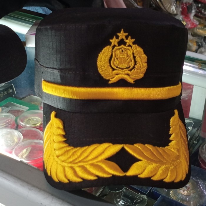 Auliya Topi Komando Pamen Polri