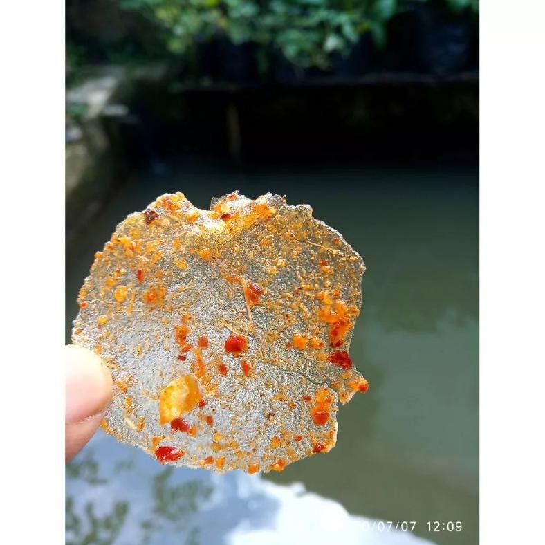 

Big Sale 250Gr Keripik Kaca / Keripik Beling Premium Pedas Daun Jeruk Grosir