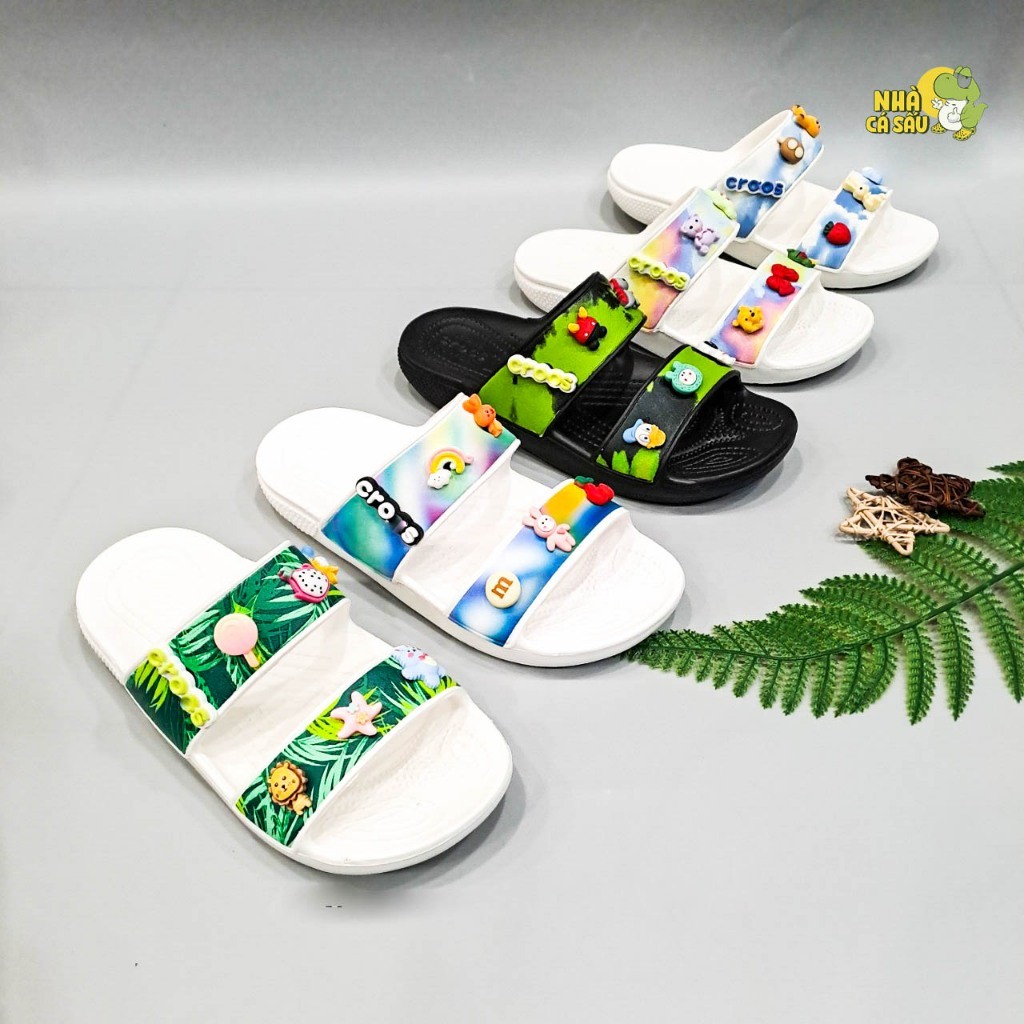 (Palet Warna 2) Sandal Tali Ganda Horizontal Pola Klasik Crocs untuk Pria dan Wanita dengan Grafis K