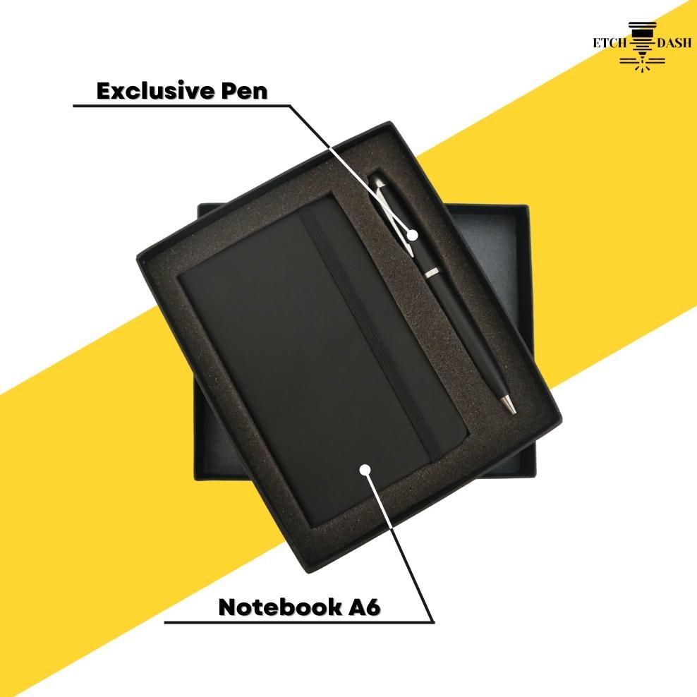 

TU26 Giftset Souvenir Eksklusif Notebook A6 Dan Pulpen | Hampers Mewah Event Perusahaaan Organisasi - Exclusive Giftset GS-PNBA6 Premium