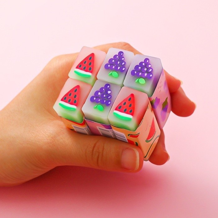 

Penghapus Karet / Eraser / Hapusan Pensil Motif Bola dan Buah 1 Pcs
