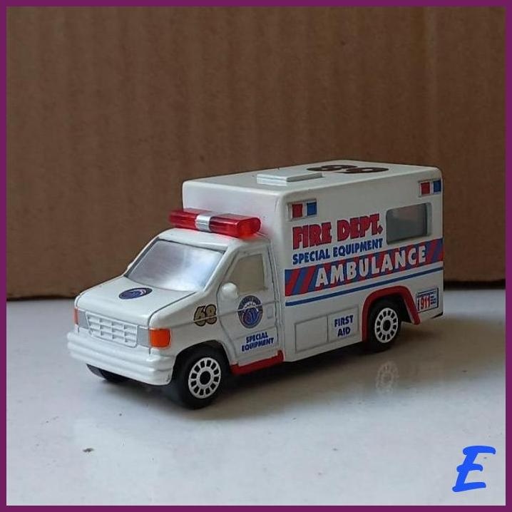 | MYD | REALTOY FORD F SERIES AMBULANCE ACTION CITY LOOSE NOT MATCHBOX