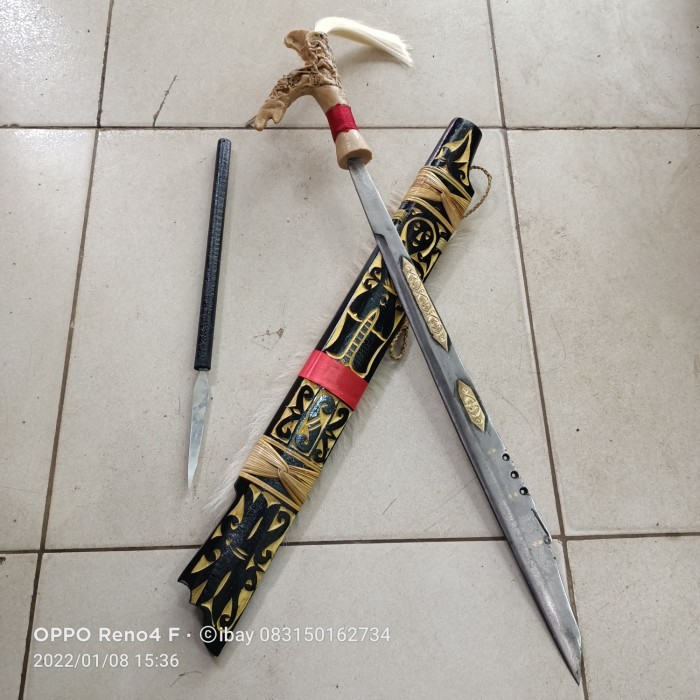 MANDAU SENJATA DAYAK ASLI KALIMANTAN