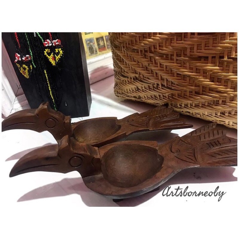 PAJANGAN ASBAK KAYU ULIN