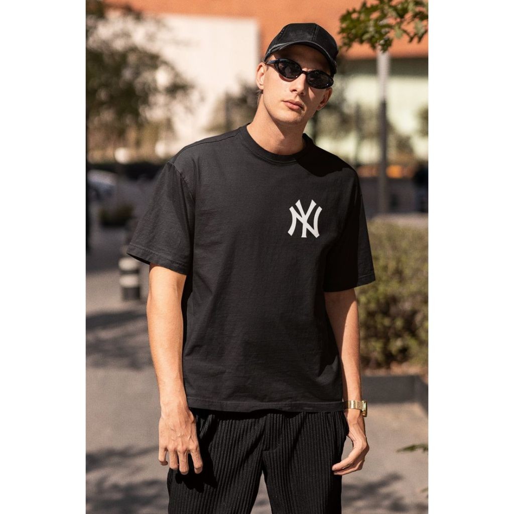 MLB New York Yankees New Era Embroidered Supreme Logo Tshirt