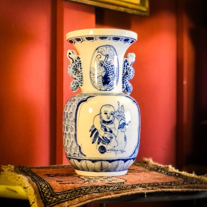 PAJANGAN VAS GUCI KERAMIK BIRU PUTIH CINA LAWAS ANTIK JADUL VINTAGE