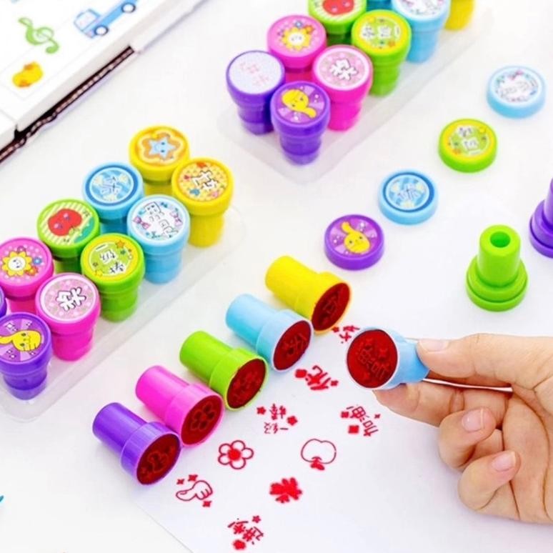 

Mainan Stempel Karakter Anak Motif Kartun