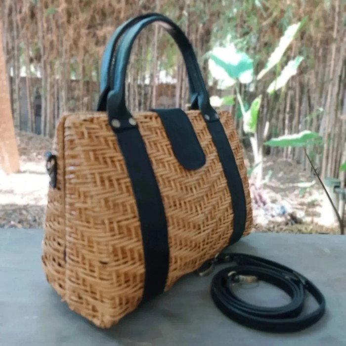 Prihatiwi - Tas Rotan Handmade Premium Bali/Tas Kerajinan Bali/Tas Rotan Kekinian