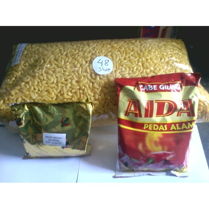 

Lhiu - Makaroni Kondang Dan Bubuk Cabai Aida Dan Bumbu Atom Bulan