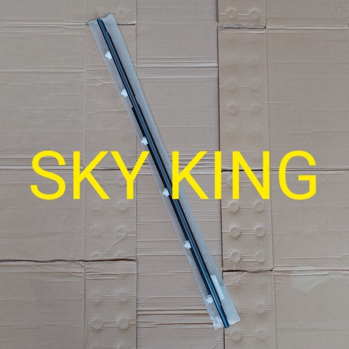 PELIPIT LIS LIST KACA LUAR PINTU BELAKANG LAND CRUISER LC VX 80 VX80