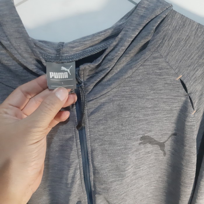 JAKET SEKON PUMA DRY CELL SIZE L FIT XL KONDISI 90 ADEM ENAK