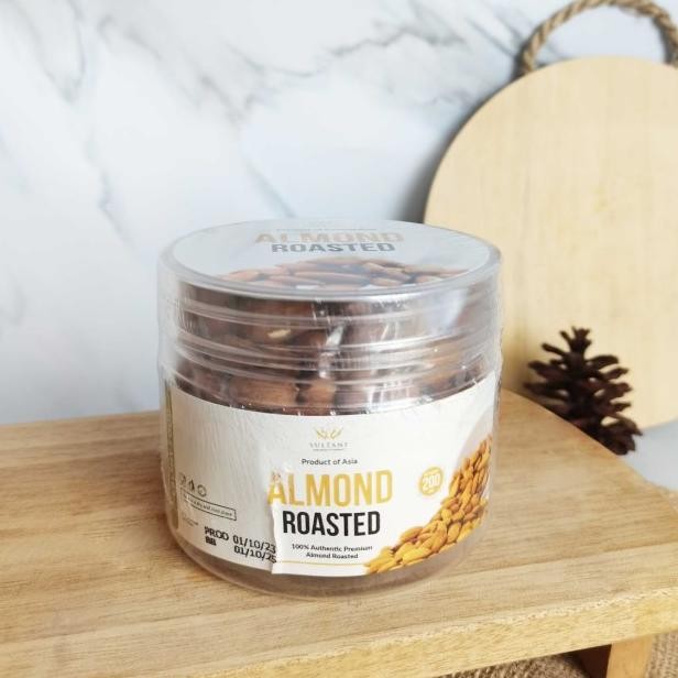 

Kacang Almond Panggang Kupas - Roasted Almond 1Kg Sultani