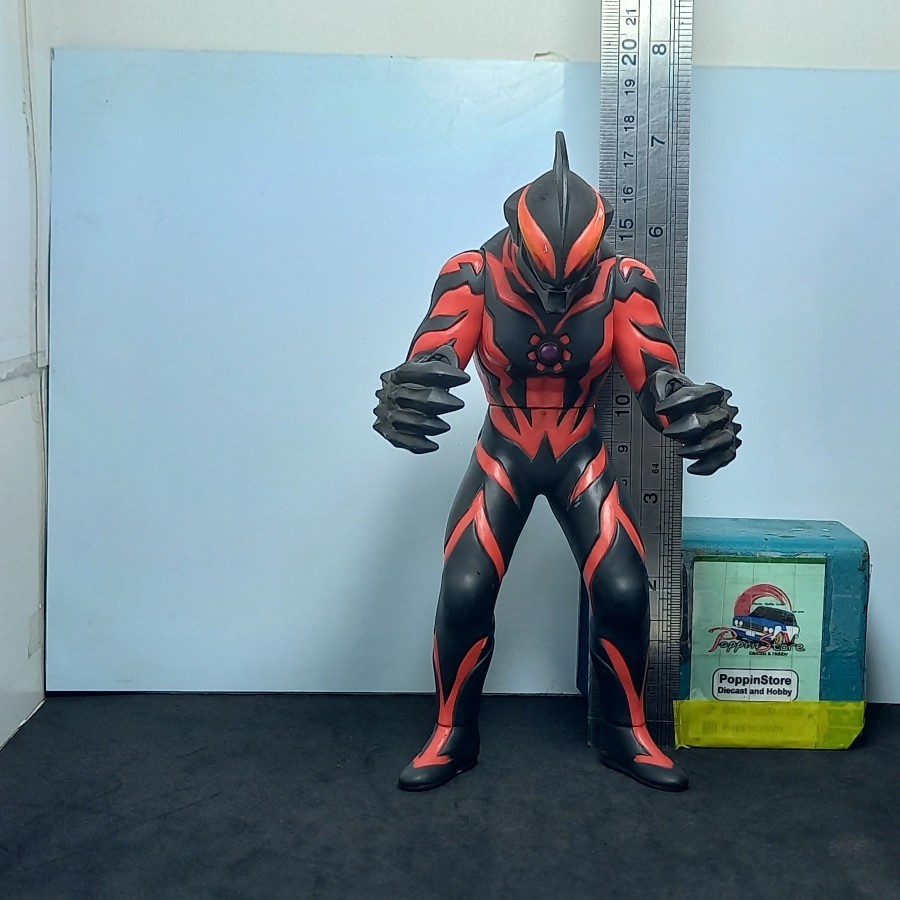Bandai UHS Ultraman Kaiju Ultra Monster Ultraman Belial 17 Cm Vinyl