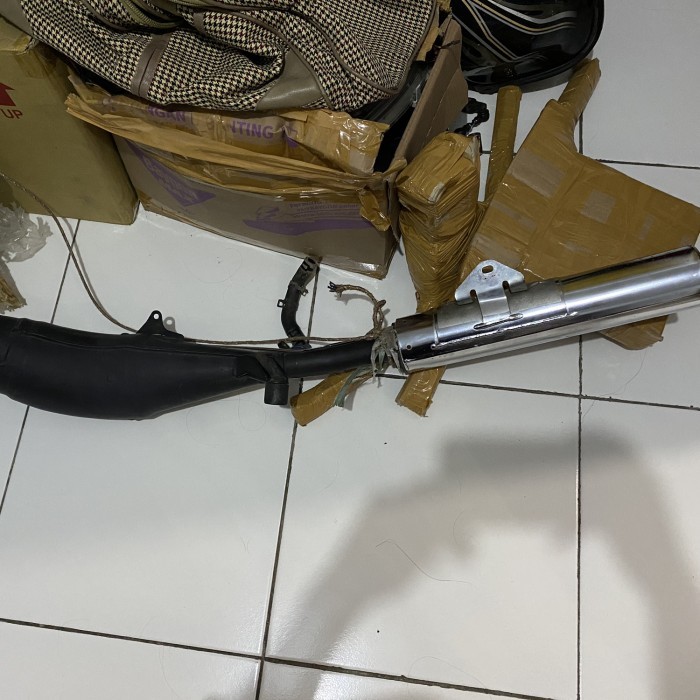 {Bekas} Knalpot standar kawasaki ninja R SS Original Copotan Limited