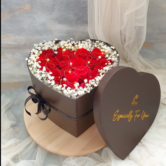 

Bloomlove Box dengan Lampu LED/ Rose Box/ Flower Box/ Fresh Rose Box