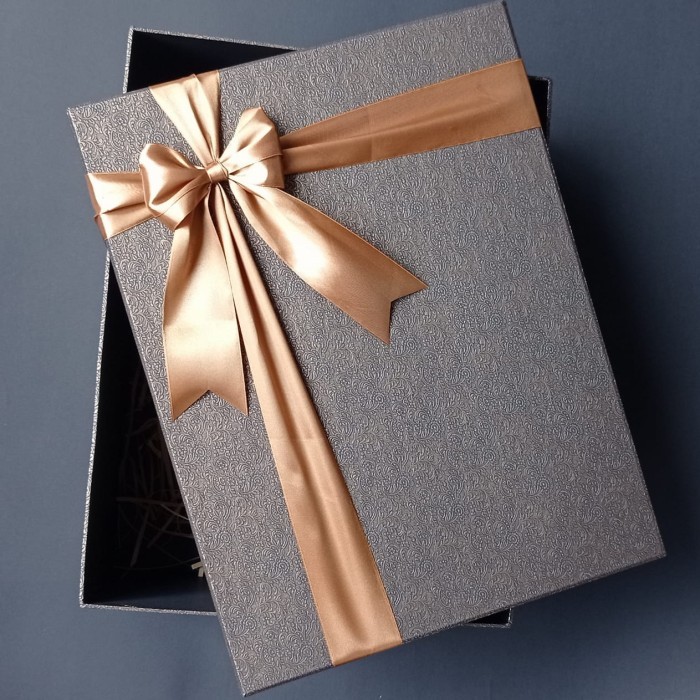 

Kotak Kado/Gift Box Ukuran 50x60x15