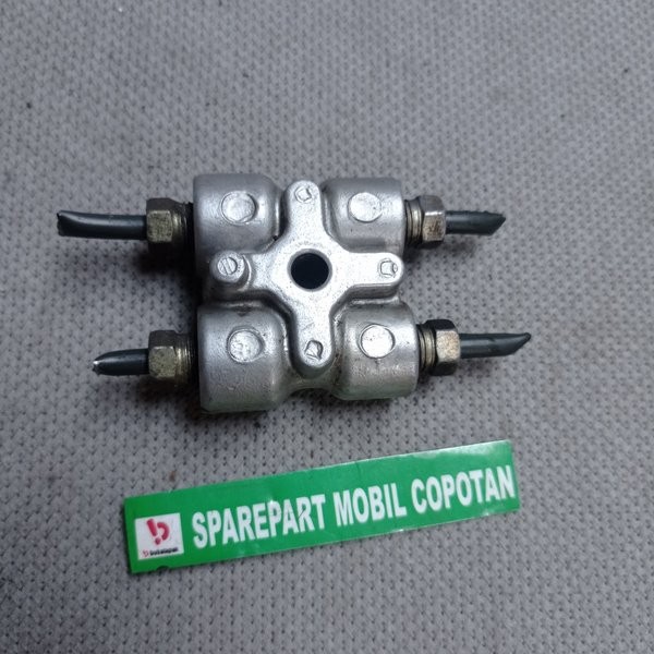 (Bekas) Jahe Jahe Pembagi Selang Rem Honda Stream 2.0 2000Cc Copotan