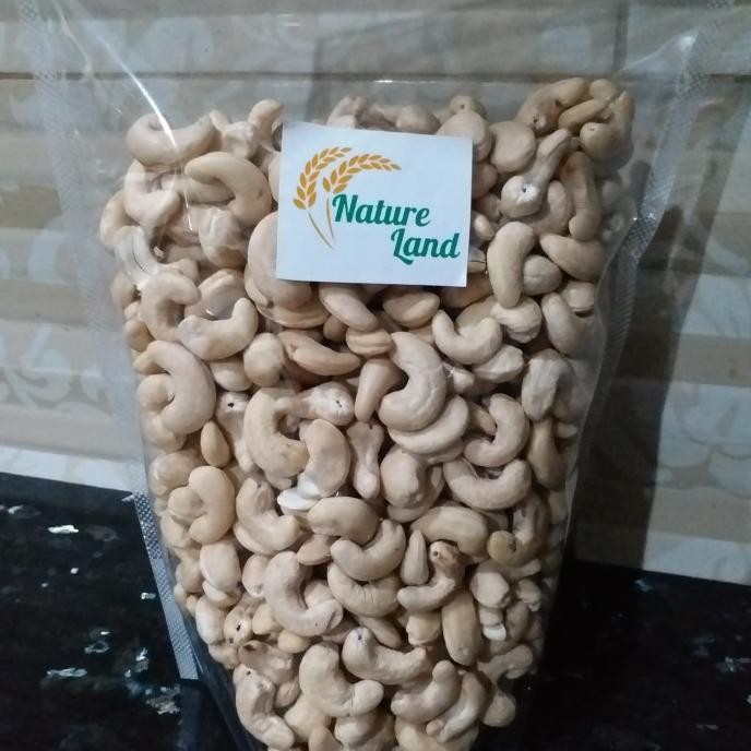 

New Kacang Mede/Mete Sulawesi Jumbo Mentah - Raw Cashew Nut 250 Gr