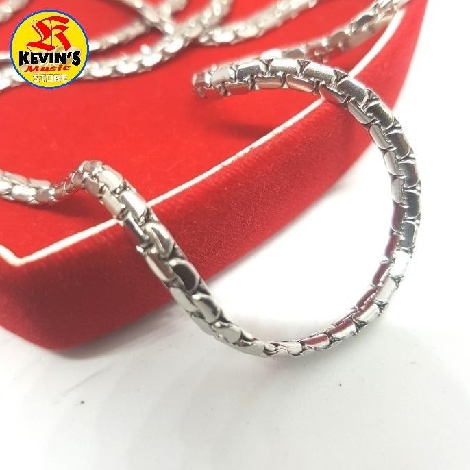 kalung besi putih pria model rantai gepeng 4 ml, besi putih asli ambon