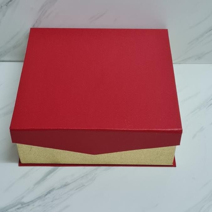 

READY STOCK BOX MAGNET DASI 22X22X8CM / KOTAK KUE HAMPER IMLEK NATAL LEBARAN !!!!!