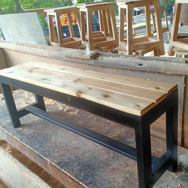 Bangku Panjang/Bangku Taman