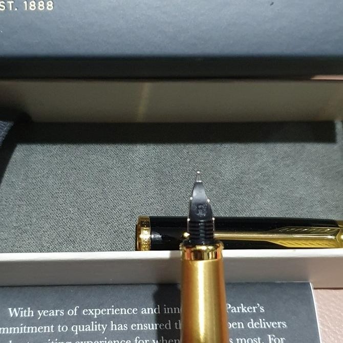 

Pulpen Parker Original IM LQ BLACK GT FOUNTAIN PEN Free Grafir Nama