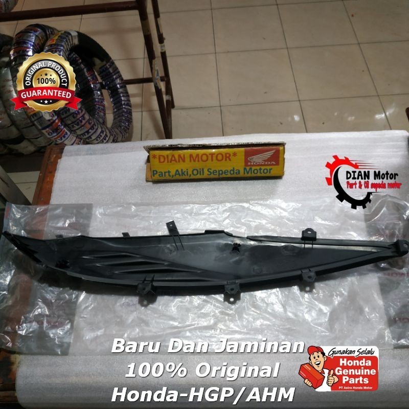 AHM 83650K46N00ZA COVER BODY VARIO 110FI BAWAH HITAM KIRI ORIGINAL-