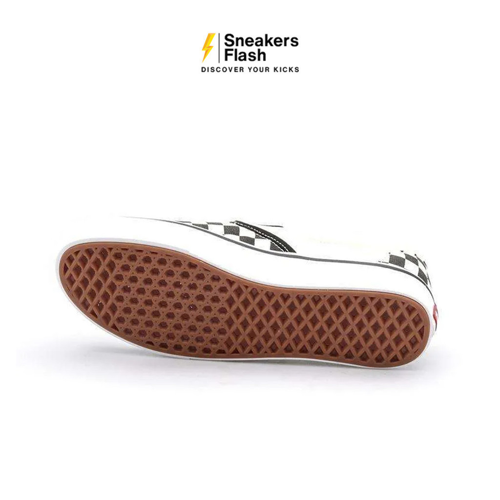 VANS Slip-On Comfycush Checkerboard Sepatu Sneakers Unisex - VN0A3WMDVO4 - Size 46