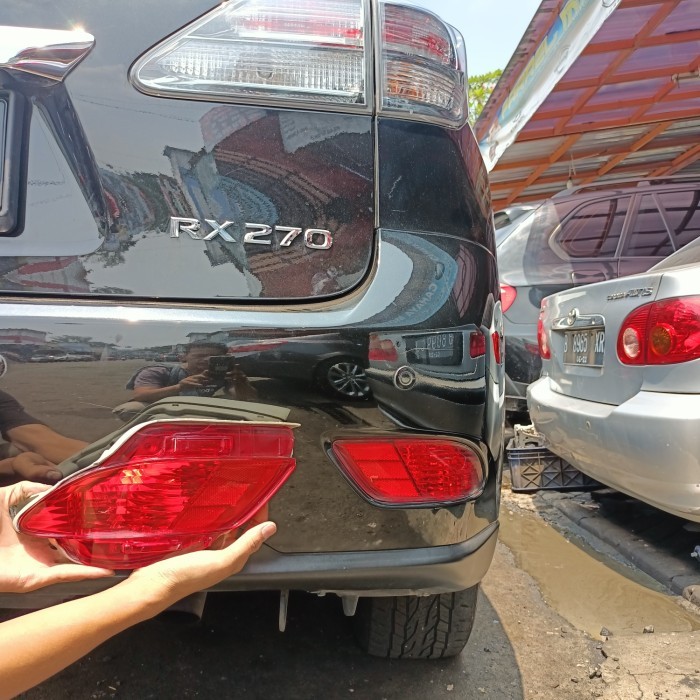 lampu bemper bawah lampu mata kucing Lexus RX 270