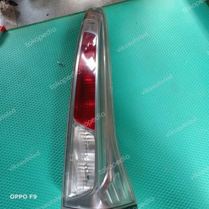 stoplamp Nissan Serena c26