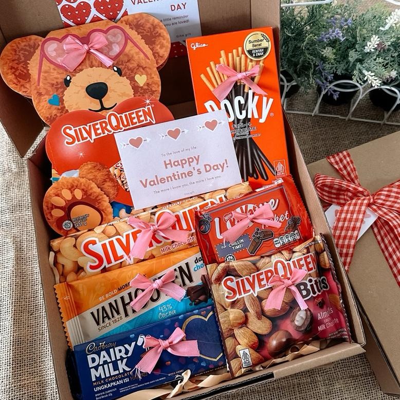 

CR - HAMPERS LEBARAN / KADO LEBARAN / GIFT BOX WISUDA / HAMPERS ULANG TAHUN / HAMPERS ANNIVERSARY / HAMPERS VALENTINE / NATAL / CHRISTMAS DLL - CHOCOLATE EDITION - COKELAT VALENTINE TERLARIS