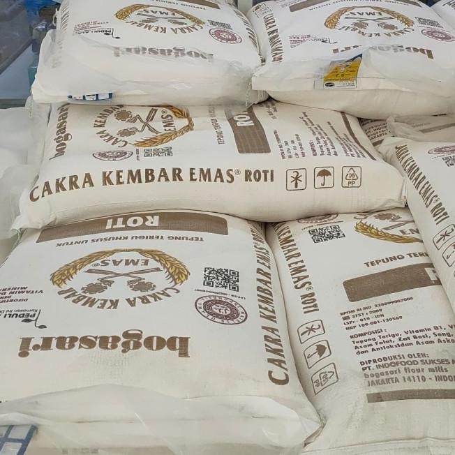 

Cakra Kembar Emas Tepung Terigu 25 Kg , Gpjek Grab Only Terbaru