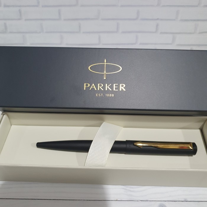

Farizal - Parker Vektor Matte Black Gt Klip Emas Ballpoint