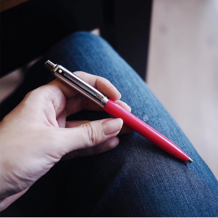 

Ready Sheaffer Sentinel Brushed Chrome Cap and Deep Pink Ballpoint