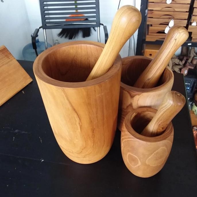 

PENUMBUK BUMBU | LUMPANG KAYU JATI | LUMPANG KAYU UNTUK RUJAK | COBEK HM