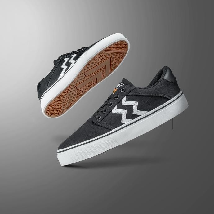 GMX X Mike Milford - Sepatu Pria Gavin Black White STZ