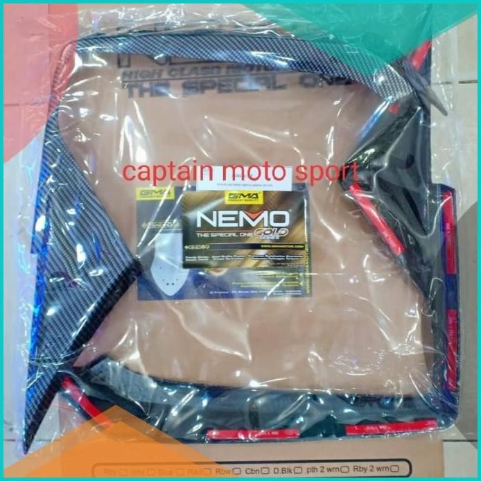 cover list body depan carbone aerox 155 tutup list body aerox 155 11OK