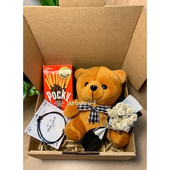 

Besok Harga Naik Kado Giftbox Mini Hampers Ulang Tahun, Anniversary,Wisuda ,Dll Original