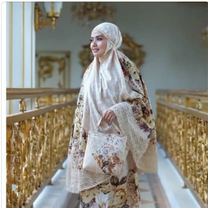 Perlengkapm Sholat Mukena Dewasa Katun Jepang Renda Floren Crem Renda