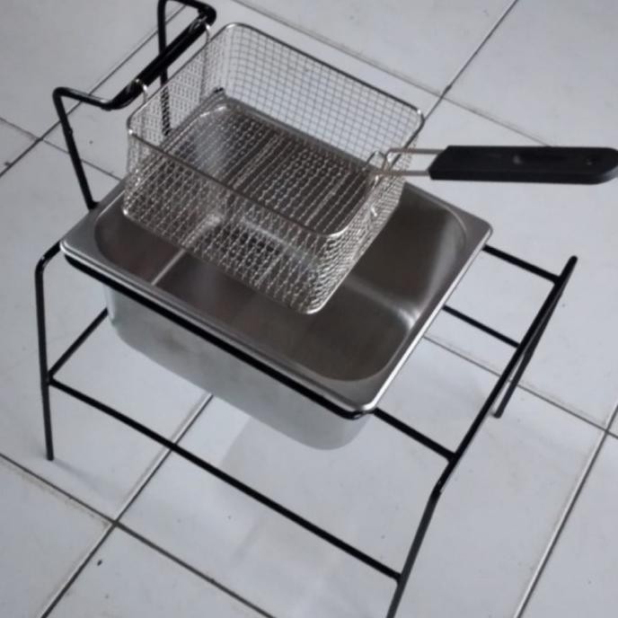 panci/penggorengan kotak plus saringan dan dudukan nya