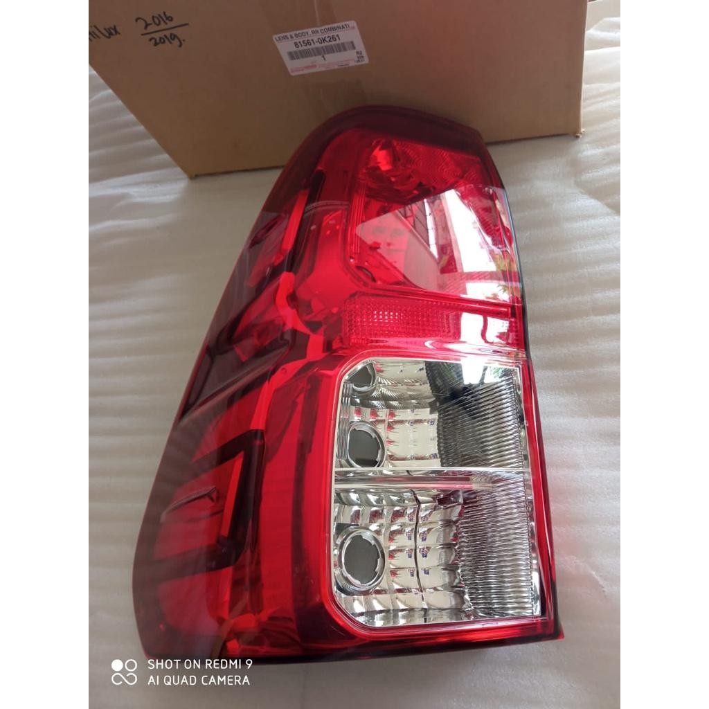 Lampu Stop Lampu Rem Belakang Hilux Revo 2016-2019 Original Kiri/Kanan