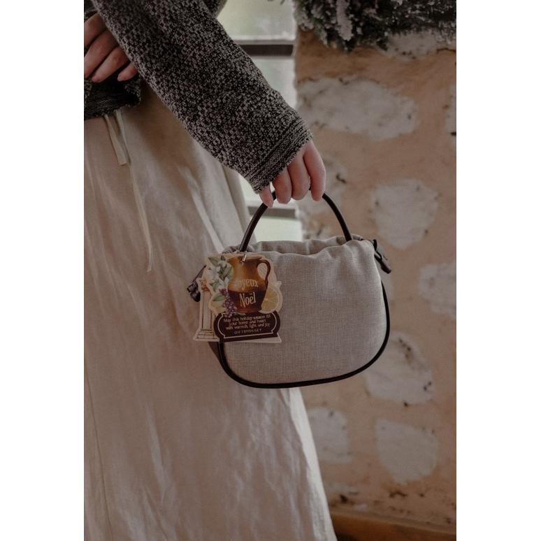 

CR - AMALFI - (READY STOCK) Christmas hampers GIFTBYDAISEY LITTLE DAISEY / hampers natal 2024 / parcel natal / cookies kue kering / xmas gift / parcel tahun baru. / new year TERLARIS