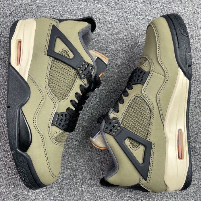 Air Jordan 4 Retro Undefeated (2005)
