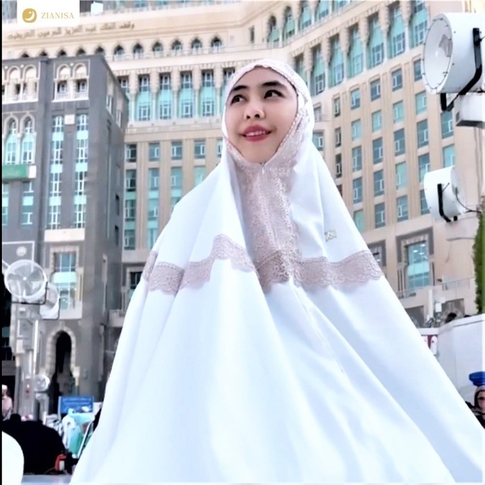 Mukena Premium Zianisa Renda Silk Aqira White All Size #Original