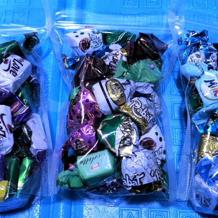 

Ready Stok - Coklat Arab Random