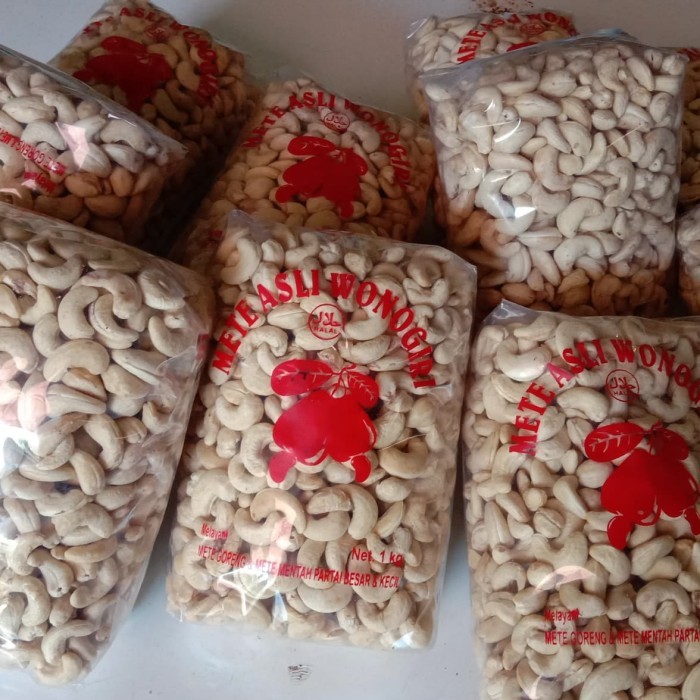 

Ready Kacang Mete Mede Mentah 1Kg