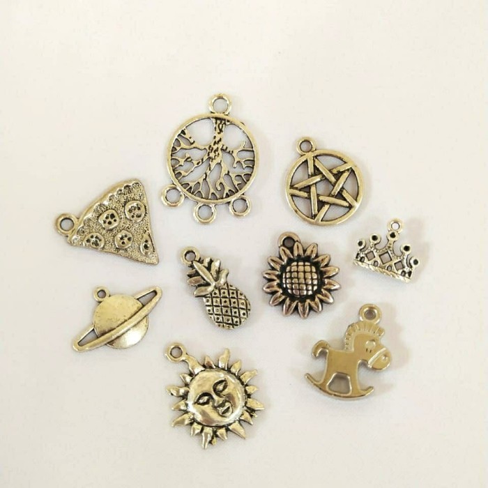 

Mix Silver Charm Isi 9 Pcs