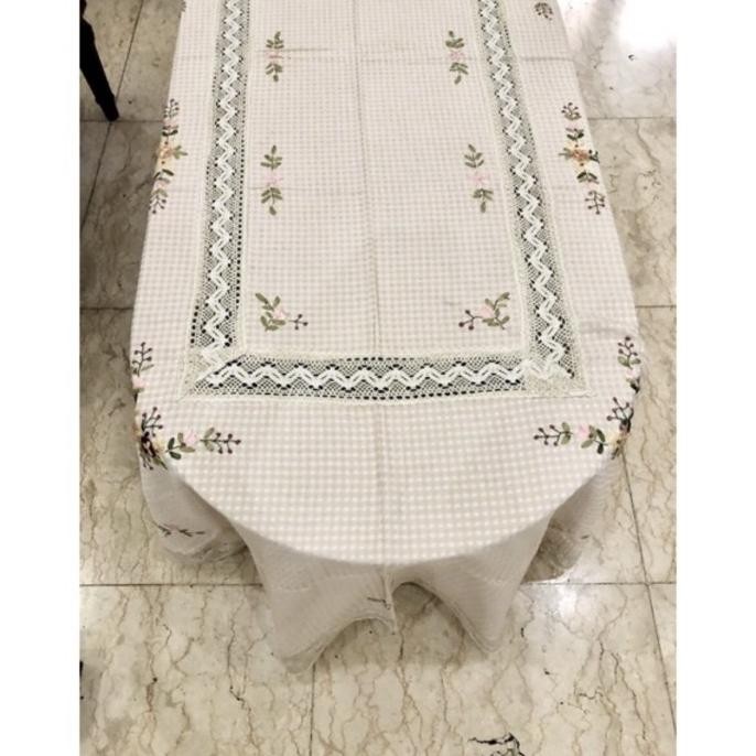 Taplak Meja Makan Oval Ukuran Besar 8-12 Kursi Terbaik