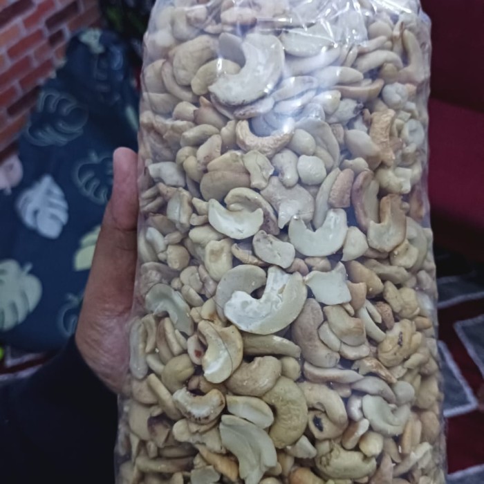 

TERMURAH kacang mede patahan mentah 1kg